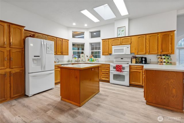 6301 360th Street S, Roy, WA 98580