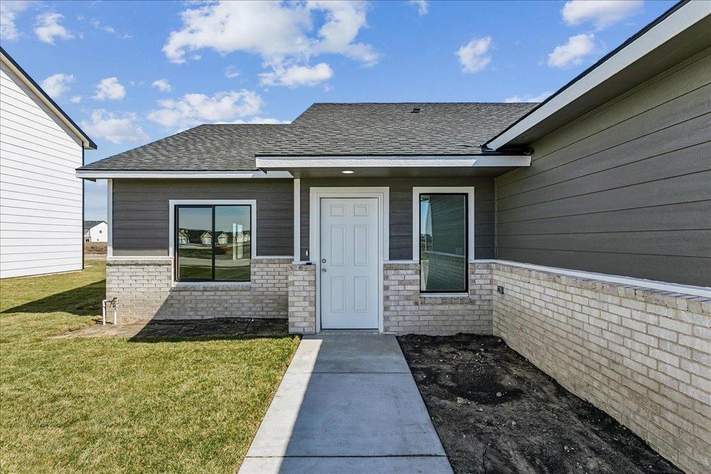 5186 N Toben Dr