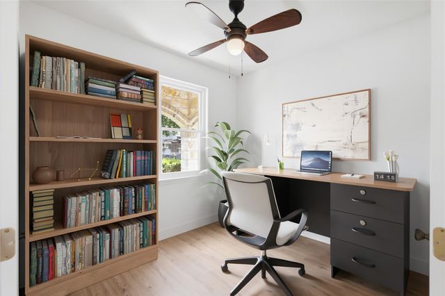 2806 Prado ST, Austin, TX 78702