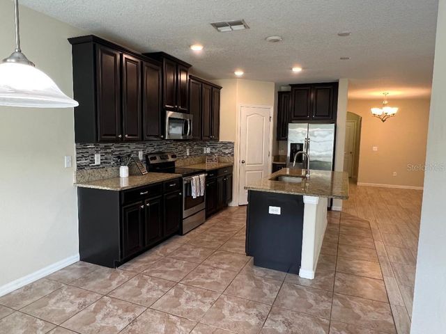 1142 BALLARD GREEN PLACE, Brandon, FL 33511