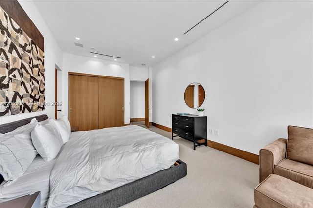 200 Biscayne Boulevard Way PH 5401, Miami, FL 33131