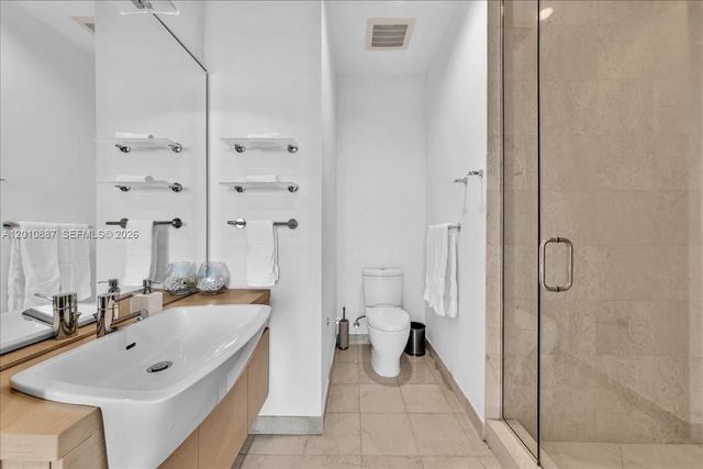 200 Biscayne Boulevard Way PH 5401, Miami, FL 33131
