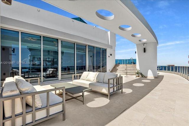 200 Biscayne Boulevard Way PH 5401, Miami, FL 33131