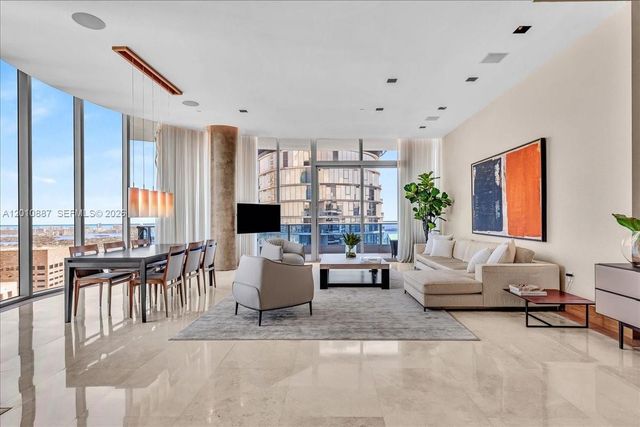 200 Biscayne Boulevard Way PH 5401, Miami, FL 33131