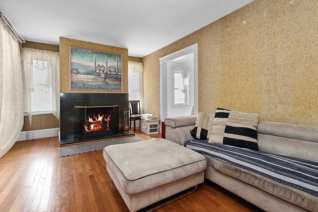 72 Hilltop Avenue, Providence, RI 02908