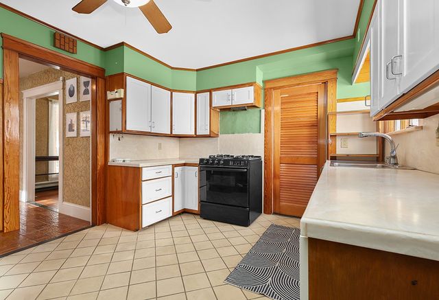 72 Hilltop Avenue, Providence, RI 02908