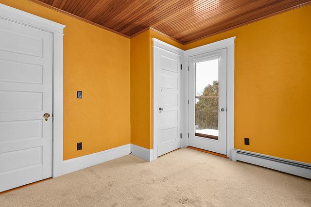 72 Hilltop Avenue, Providence, RI 02908