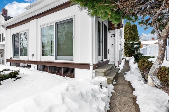 72 Hilltop Avenue, Providence, RI 02908