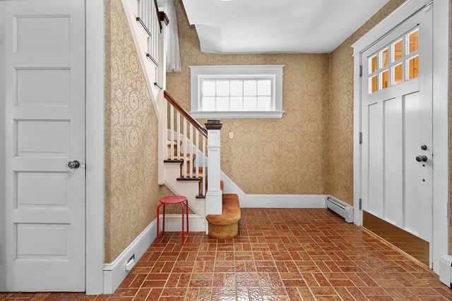 72 Hilltop Avenue, Providence, RI 02908