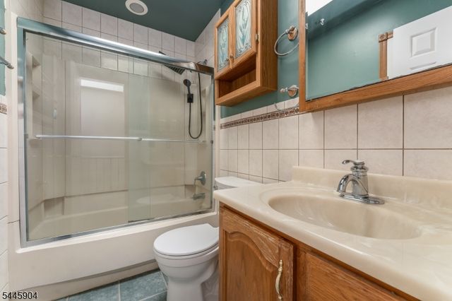 111 Sequoia Ct, Raritan Twp., NJ 08822