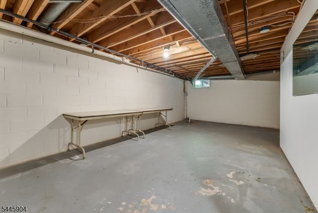 111 Sequoia Ct, Raritan Twp., NJ 08822