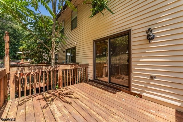 111 Sequoia Ct, Raritan Twp., NJ 08822