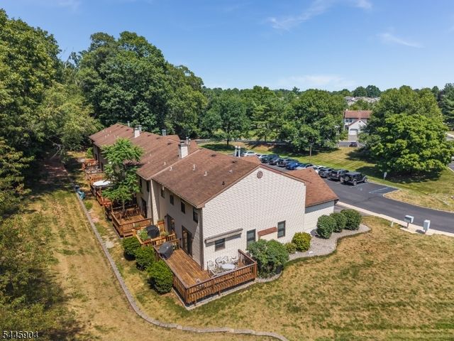 111 Sequoia Ct, Raritan Twp., NJ 08822