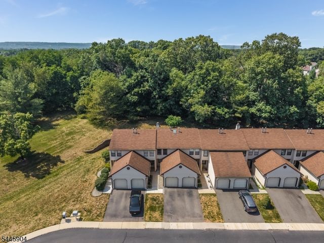 111 Sequoia Ct, Raritan Twp., NJ 08822