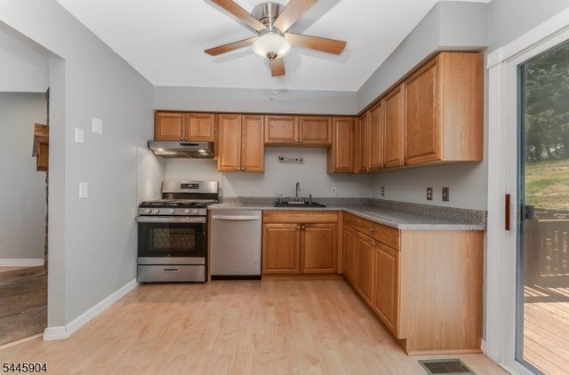 111 Sequoia Ct, Raritan Twp., NJ 08822