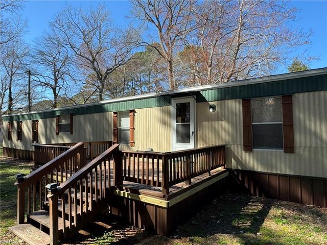 102 Juniper CIR, Moyock, NC 27958