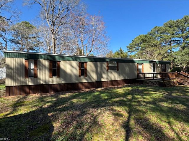 102 Juniper CIR, Moyock, NC 27958