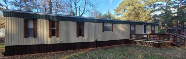 102 Juniper CIR, Moyock, NC 27958