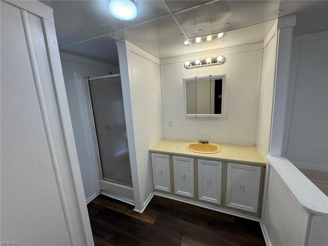 102 Juniper CIR, Moyock, NC 27958