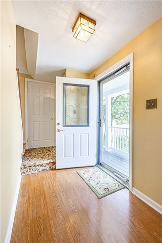39 Forest Glen Dr, North Fayette, PA 15126