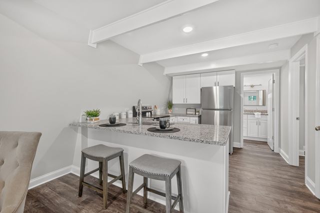 13 Chalet Dr, Manchester, TN 37355