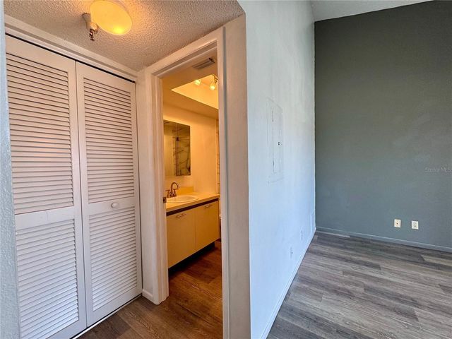 4510 EL CONQUISTADOR PARKWAY 204, Bradenton, FL 34210