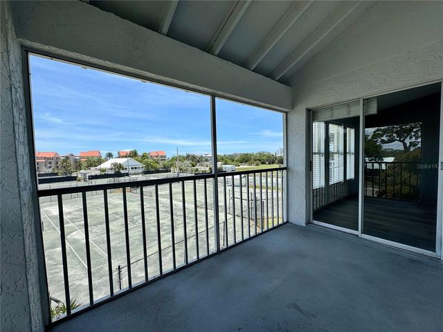 4510 EL CONQUISTADOR PARKWAY 204, Bradenton, FL 34210