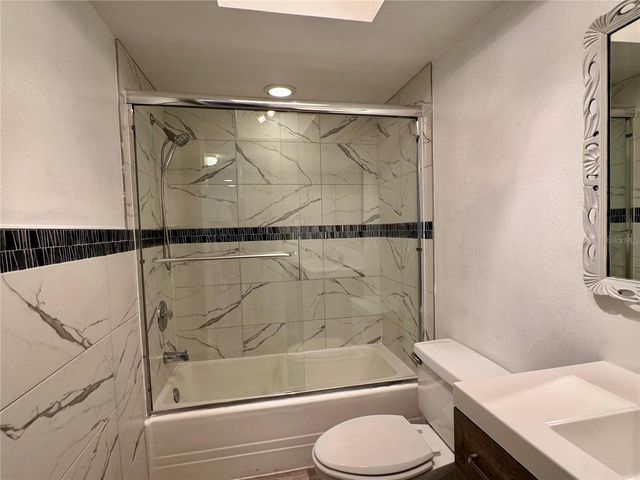 4510 EL CONQUISTADOR PARKWAY 204, Bradenton, FL 34210