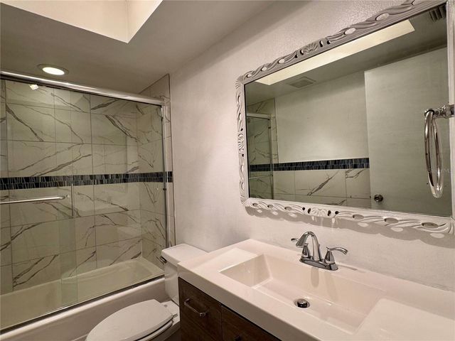 4510 EL CONQUISTADOR PARKWAY 204, Bradenton, FL 34210