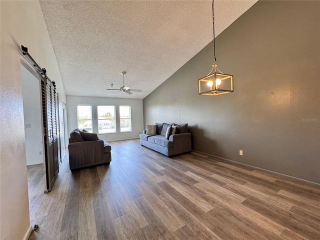 4510 EL CONQUISTADOR PARKWAY 204, Bradenton, FL 34210