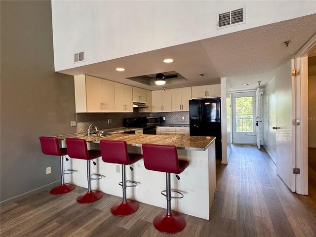 4510 EL CONQUISTADOR PARKWAY 204, Bradenton, FL 34210