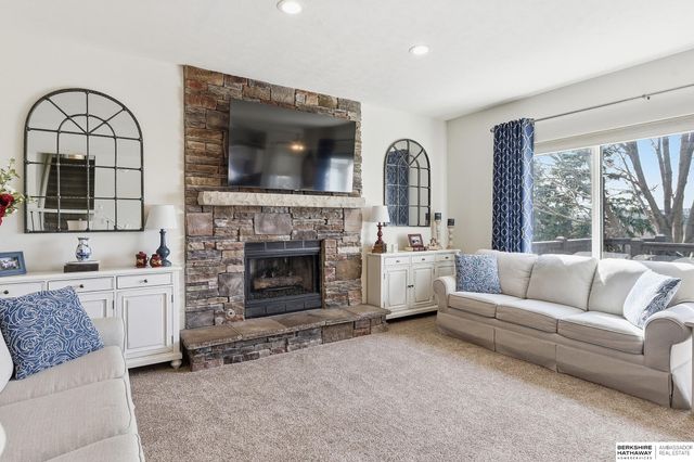 4302 S 176th Street, Omaha, NE 68135