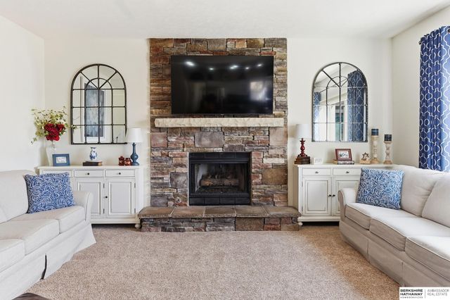 4302 S 176th Street, Omaha, NE 68135