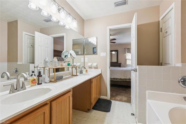 144 View Pointe DR, Newport News, VA 23603