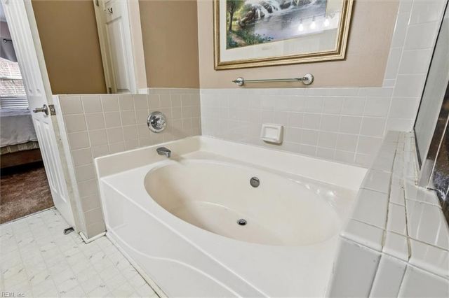 144 View Pointe DR, Newport News, VA 23603