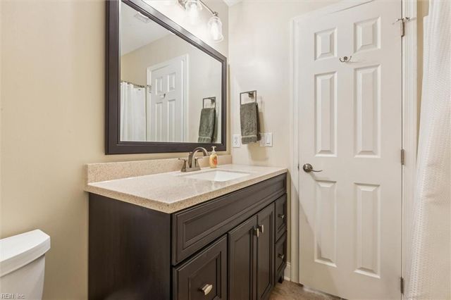 144 View Pointe DR, Newport News, VA 23603