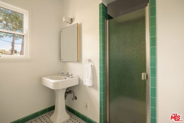 755 Luton Drive, Glendale, CA 91206