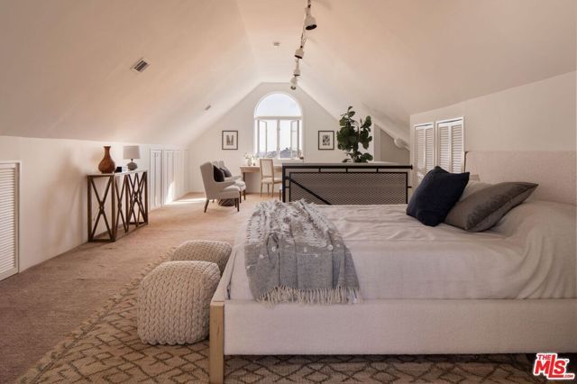 755 Luton Drive, Glendale, CA 91206