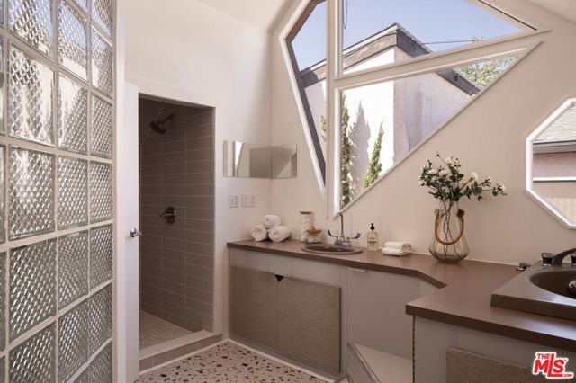 755 Luton Drive, Glendale, CA 91206