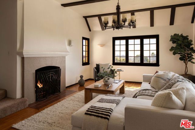 755 Luton Drive, Glendale, CA 91206