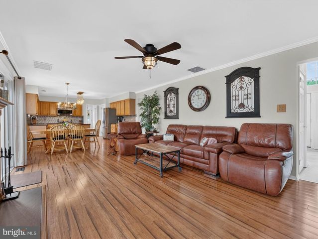 30 WINFIELD CIR, Sewell, NJ 08080