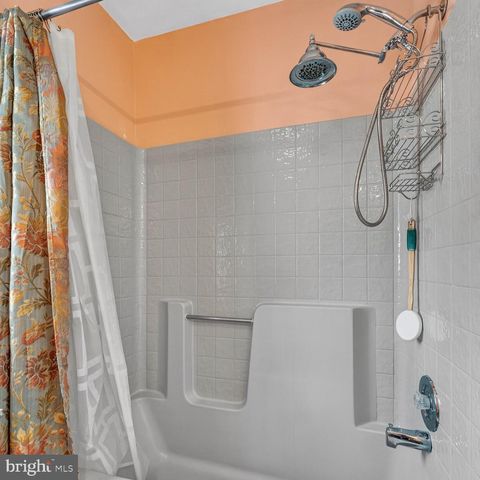 30 WINFIELD CIR, Sewell, NJ 08080