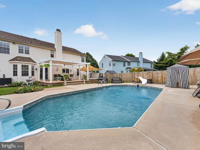 30 WINFIELD CIR, Sewell, NJ 08080
