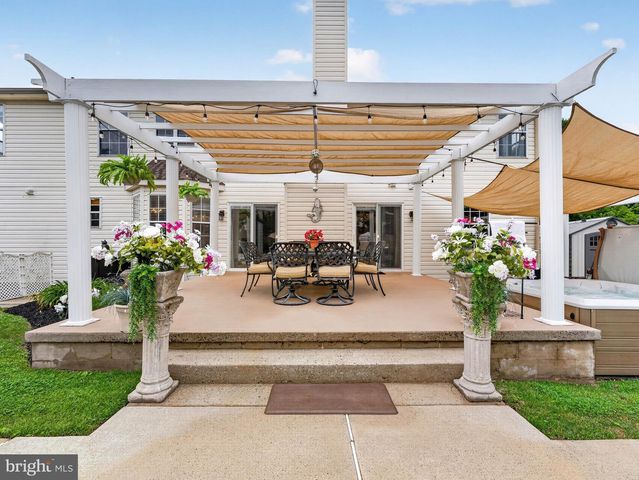 30 WINFIELD CIR, Sewell, NJ 08080