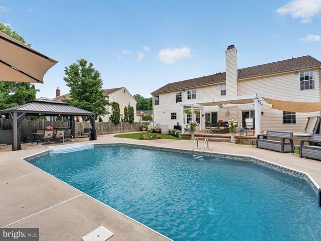 30 WINFIELD CIR, Sewell, NJ 08080