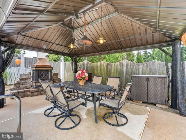 30 WINFIELD CIR, Sewell, NJ 08080