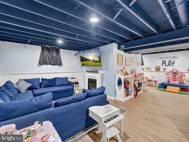 30 WINFIELD CIR, Sewell, NJ 08080