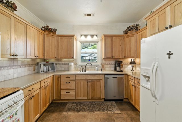1111 W 8th Street, Cisco, TX 76437