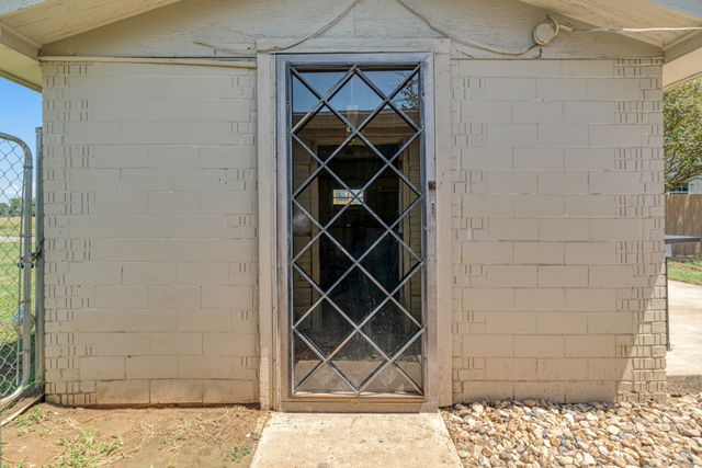 3755 Jefferson Road, Paris, TX 75462