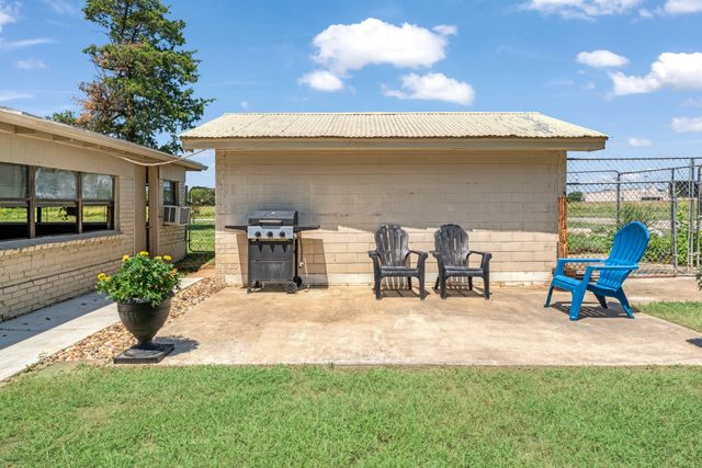 3755 Jefferson Road, Paris, TX 75462